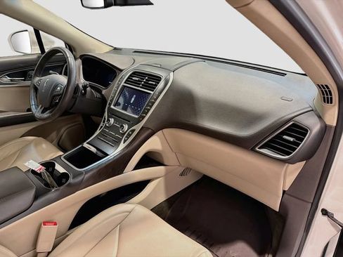 Used 2018 Lincoln MKX Reserve AWD/4WD image 26
