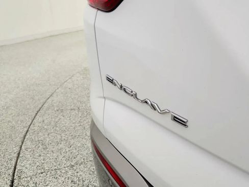 Used 2021 Buick Enclave Essence FWD image 17