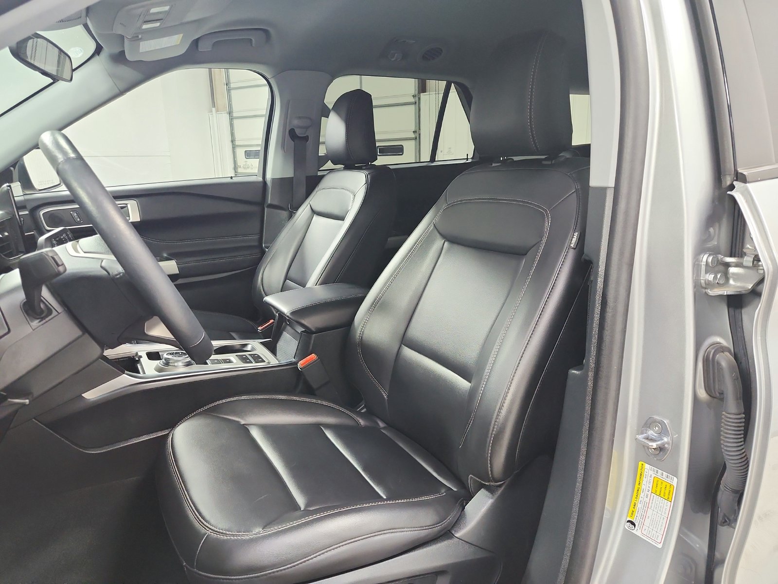 Used 2023 Ford Explorer XLT w/ Equipment Group 202A RWD image 19