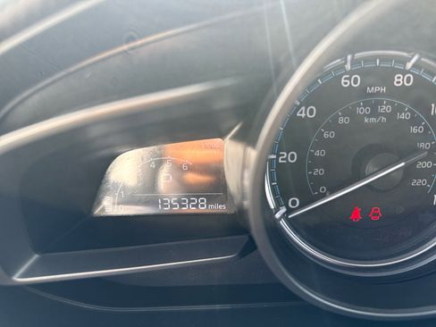 Used 2019 Toyota Yaris Sedan image 18