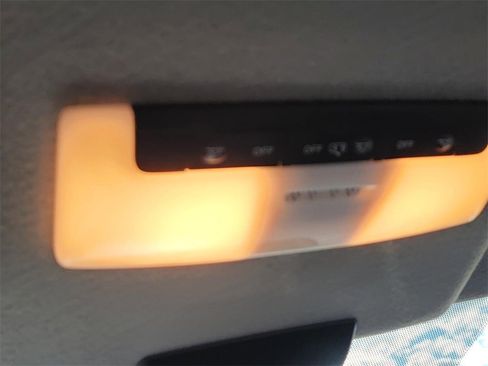 Certified 2023 Nissan Kicks SR image 30