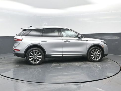 Used 2020 Lincoln Corsair AWD w/ Premium Package image 3