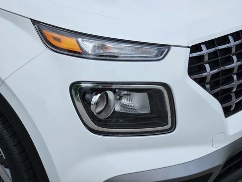 New 2026 Hyundai Venue SEL FWD image 8