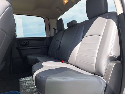 Used 2017 RAM 2500 Tradesman w/ Chrome Appearance Group RWD image 21