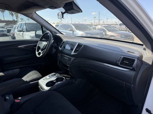 Used 2021 Honda Pilot LX image 32