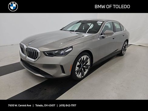 Used 2026 BMW 540i xDrive 540i xDrive image 1