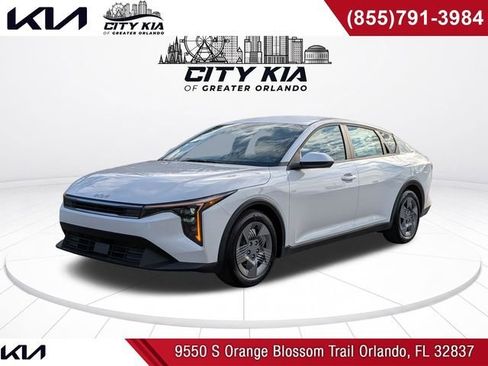 New 2026 Kia K4 FWD image 1