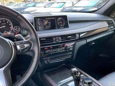 Used 2017 BMW X5 xDrive50i image 7