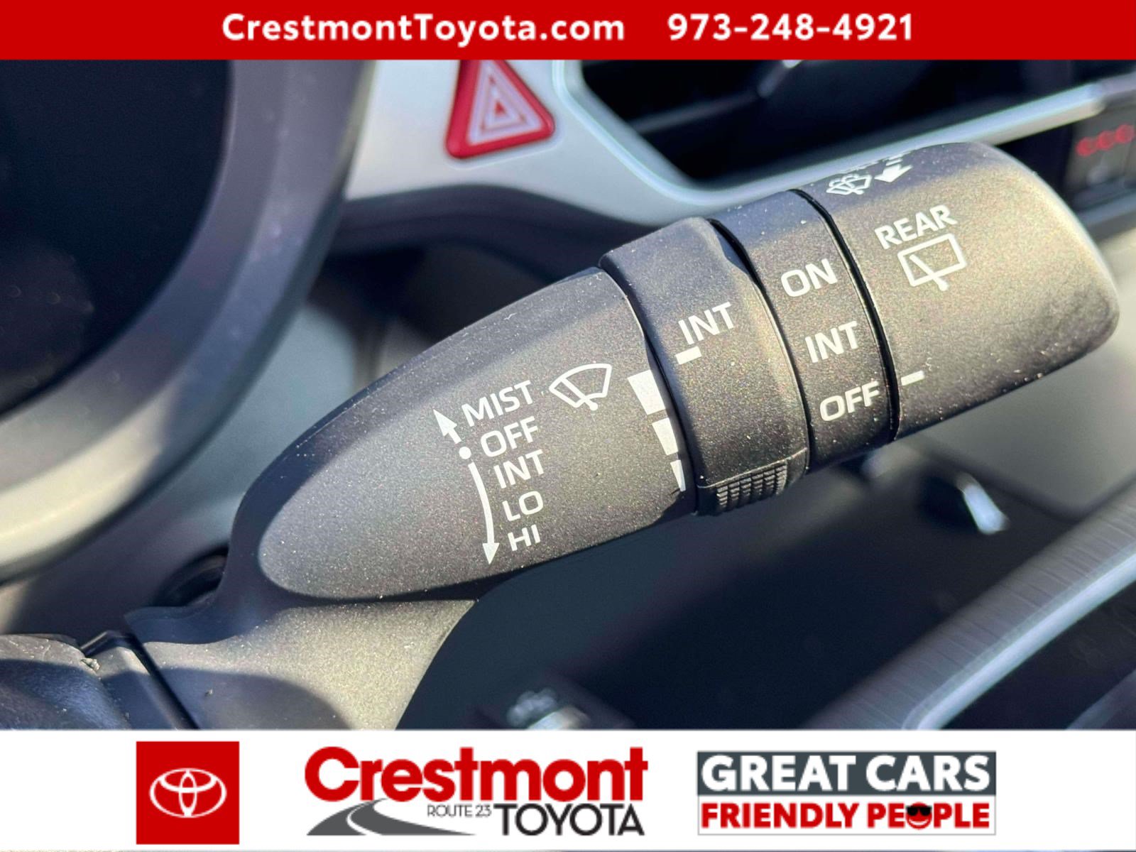 Used 2025 Toyota Sienna XLE w/ XLE Plus Package AWD/4WD image 18
