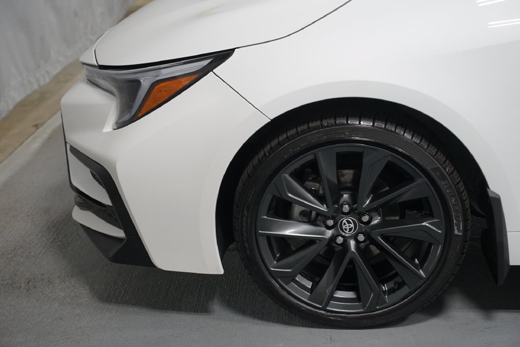 Certified 2026 Toyota Corolla SE w/ SE Package FWD image 5