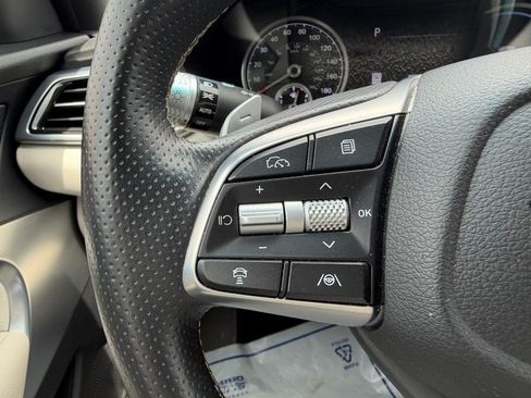 Used 2025 Genesis G70 2.5T AWD/4WD image 11