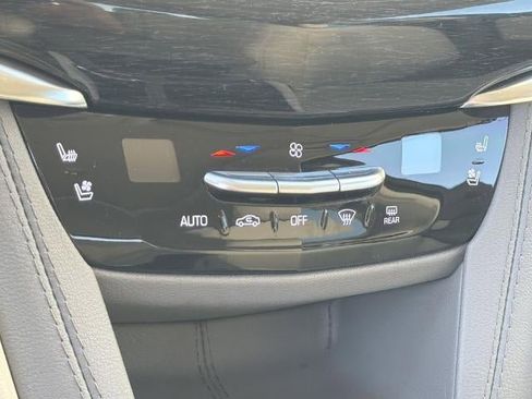 Certified 2023 Cadillac XT6 Premium Luxury FWD image 33
