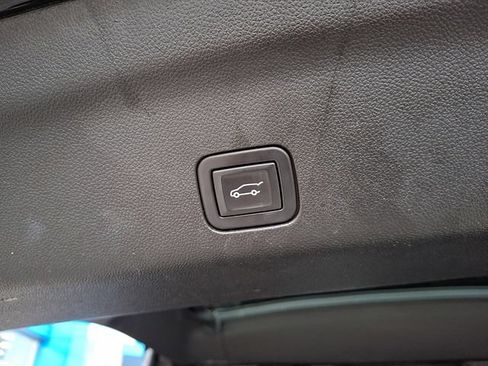 Used 2021 Chevrolet Tahoe LT AWD/4WD image 40