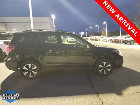 Used 2017 Subaru Forester 2.5i Premium w/ All-Weather Package image 2