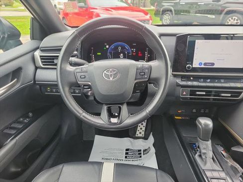 Certified 2025 Toyota Camry LE FWD image 17
