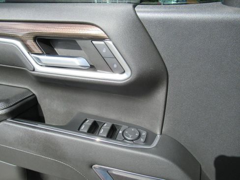 Used 2023 Chevrolet Silverado 1500 LT image 21