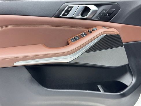 Used 2022 BMW X5 M50i w/ Dynamic Handling Package image 37