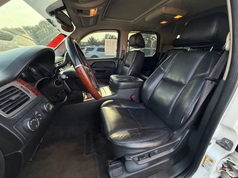 Used 2011 Chevrolet Tahoe LTZ AWD/4WD image 10