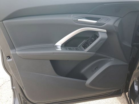 New 2026 Audi Q5 Premium image 18