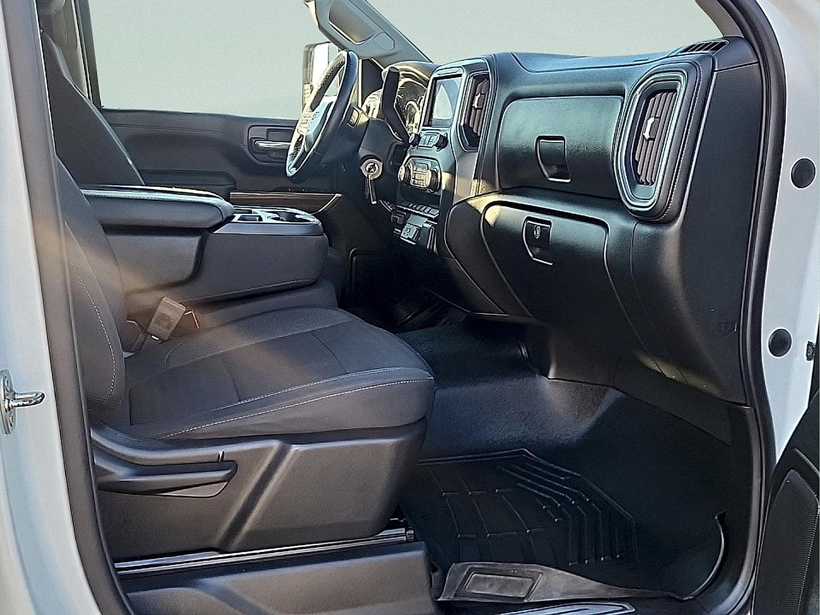 Used 2023 Chevrolet Silverado 2500 LT AWD/4WD image 10