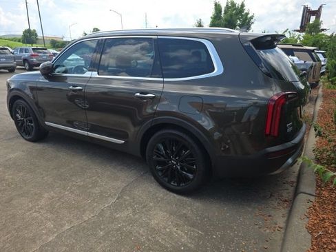 Used 2021 Kia Telluride SX w/ SX Prestige Package AWD/4WD image 3