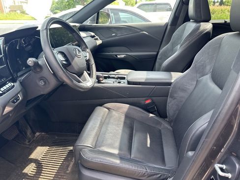 Used 2024 Lexus RX 350 w/ Convenience Package AWD/4WD image 4