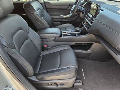 Certified 2025 Nissan Pathfinder SL AWD/4WD image 15