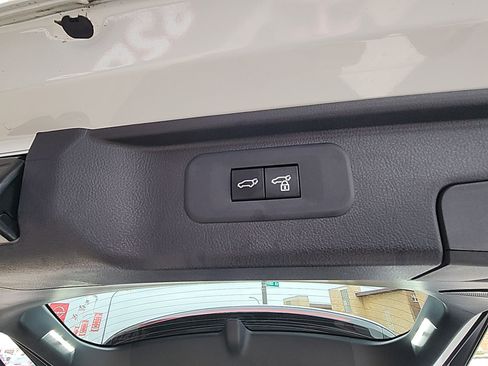 Certified 2025 Toyota Grand Highlander AWD image 31