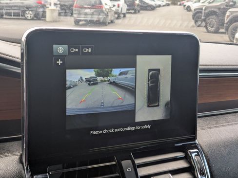 Used 2018 Lincoln Navigator L Reserve w/ Technology Package AWD/4WD image 23