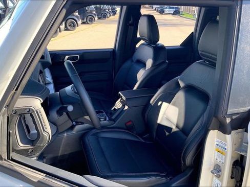 New 2025 Ford Bronco Outer Banks image 9