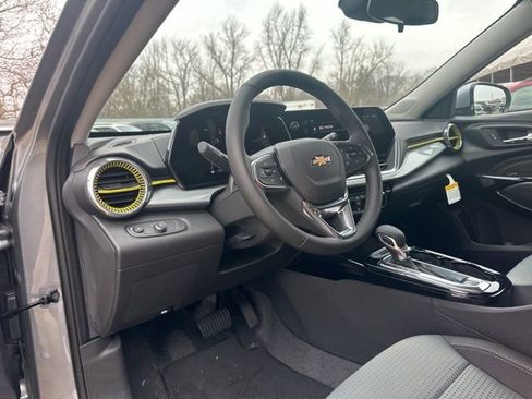 New 2026 Chevrolet Trax LT w/ LT Convenience Package image 12