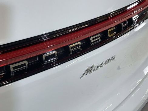 New 2026 Porsche Macan image 9