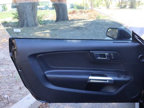 Used 2016 Ford Mustang Coupe w/ Equipment Group 051A RWD image 21