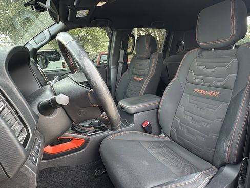 Used 2022 Nissan Frontier PRO-4X image 13