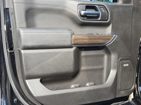 Used 2019 Chevrolet Silverado 1500 RST image 15