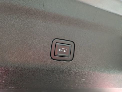 Used 2021 Cadillac Escalade ESV Sport image 11