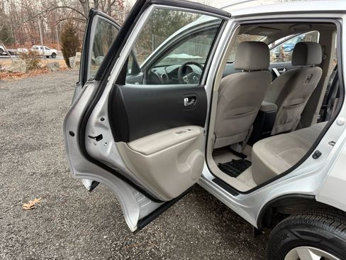 Used 2014 Nissan Rogue S w/ Convenience Package image 24