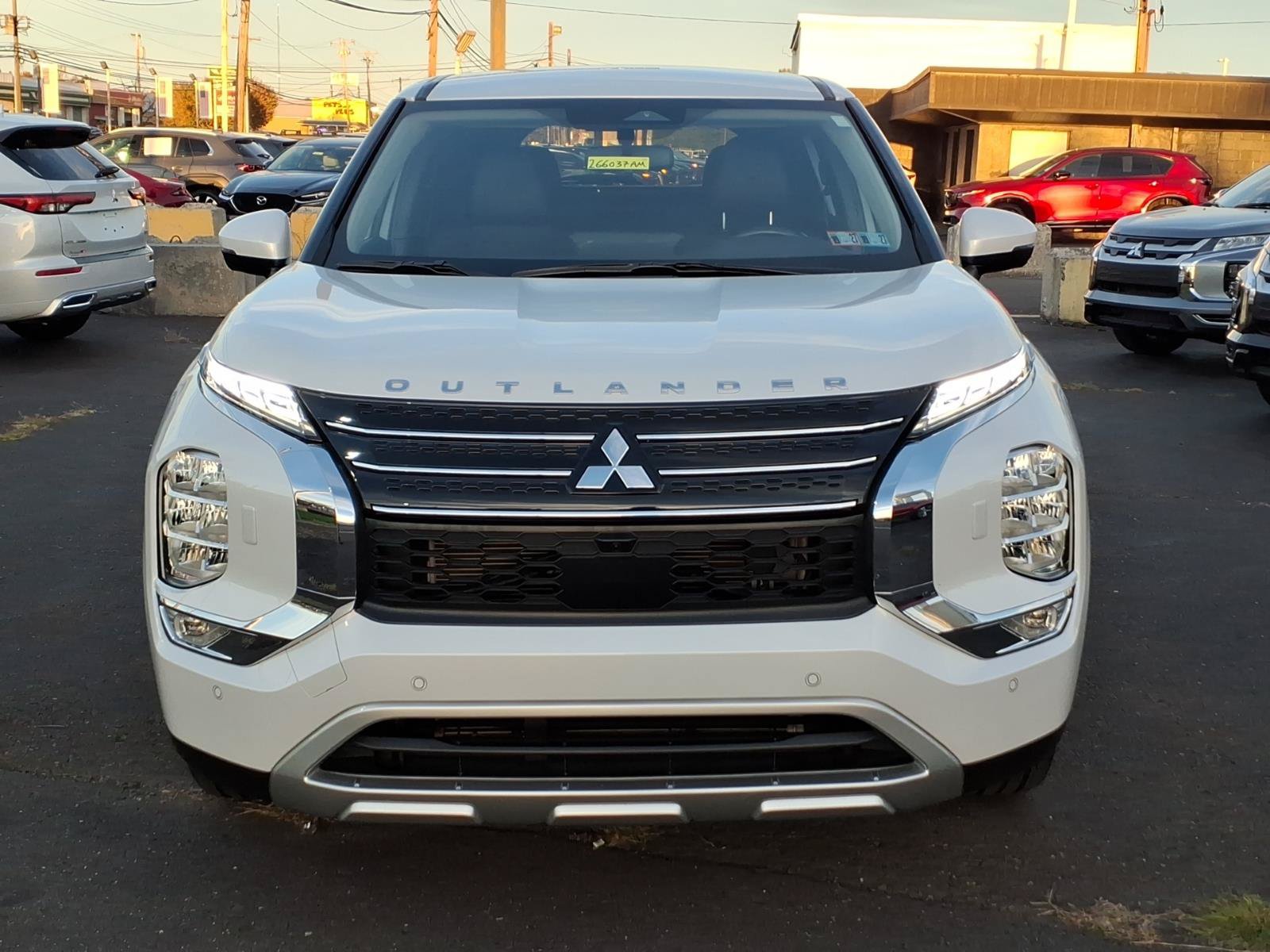Used 2023 Mitsubishi Outlander SE AWD/4WD image 7
