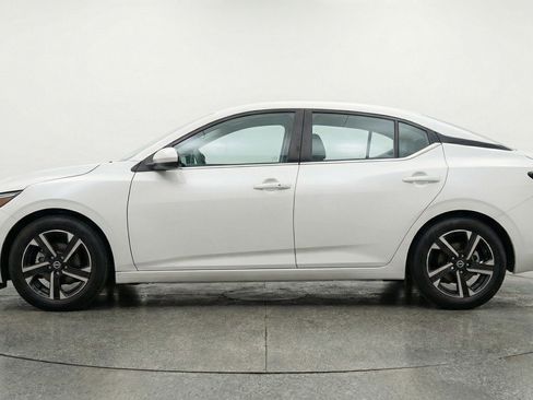 Used 2025 Nissan Sentra SV image 5