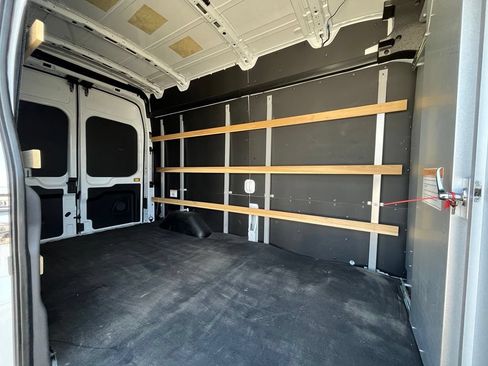 Used 2022 Ford E-Transit 148 High Roof w/ Load Area Protection Package RWD image 3