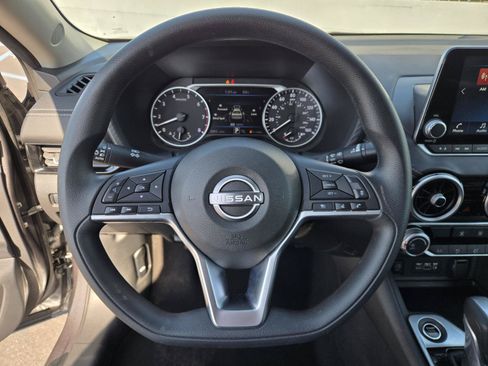 Used 2025 Nissan Sentra SV FWD image 16