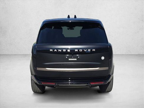 Used 2025 Land Rover Range Rover SV AWD/4WD image 6