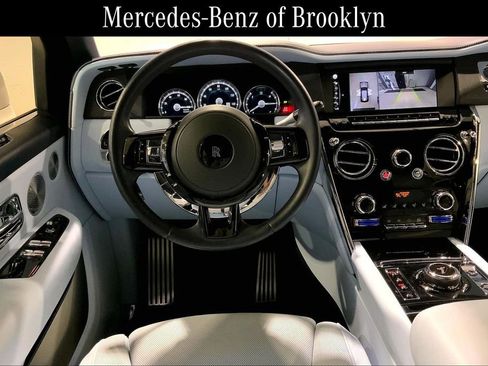 Used 2022 Rolls-Royce Cullinan w/ Cullinan Package AWD/4WD image 5