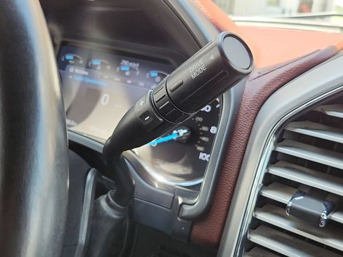 Used 2020 Ford F250 Platinum AWD/4WD image 12