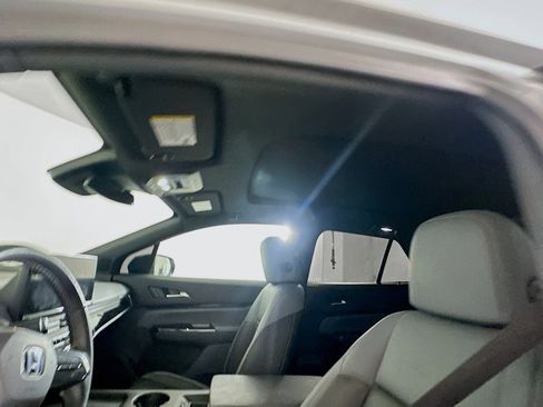 Used 2024 Honda Prologue Touring image 25