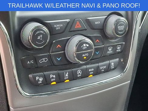 Used 2017 Jeep Grand Cherokee Trailhawk w/ Trailhawk Luxury Group AWD/4WD image 15
