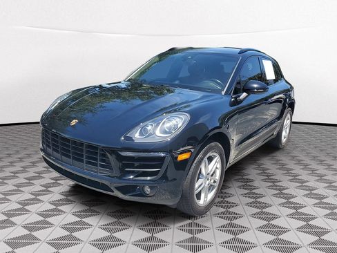 Used 2018 Porsche Macan AWD/4WD image 3