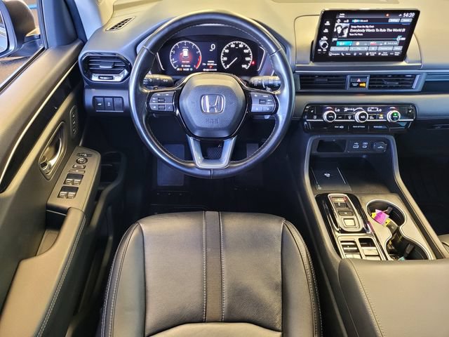 Used 2025 Honda Pilot Touring image 19