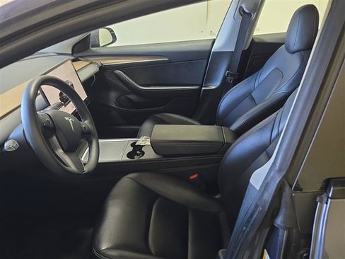 Used 2023 Tesla Model 3 Standard Range RWD image 3