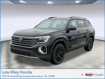 Used 2026 Volkswagen Atlas SE w/ Black Wheel Package